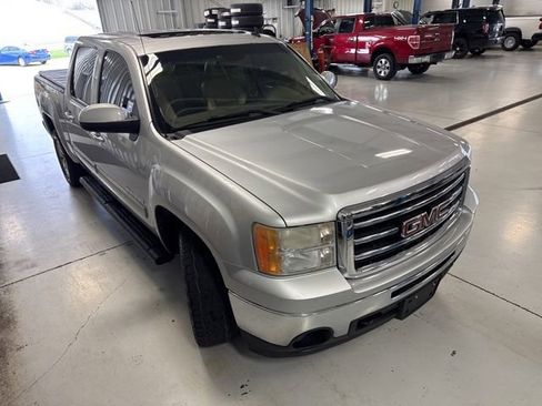 Used 2012 GMC Sierra 1500 SLT w/ SLT Convenience Package AWD/4WD image 26