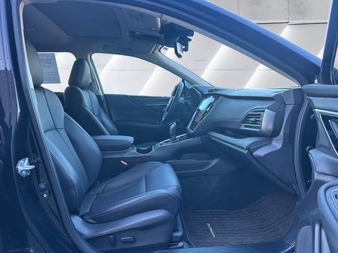 Used 2025 Subaru Outback Limited image 13