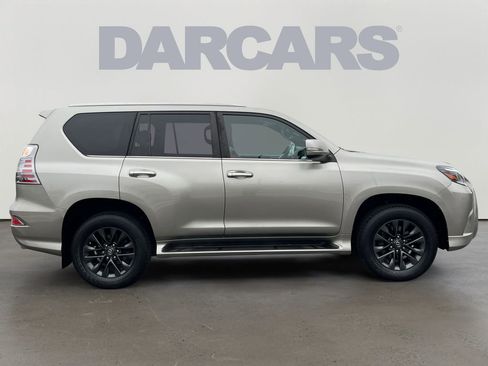 Used 2021 Lexus GX 460 Premium w/ Premium Package image 7
