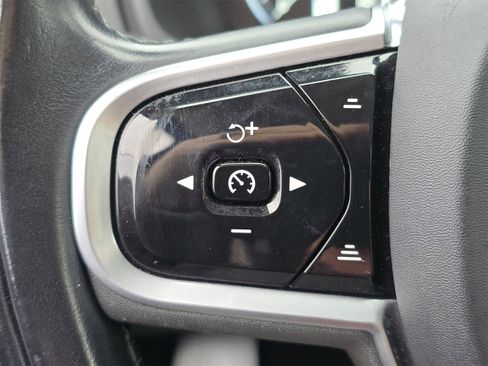 Used 2022 Volvo XC90 T6 Inscription image 21