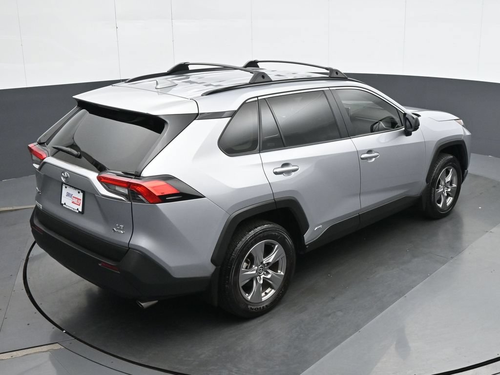 Used 2025 Toyota RAV4 LE AWD/4WD image 21