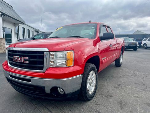Used 2011 GMC Sierra 1500 SLE w/ Power Tech Package image 1