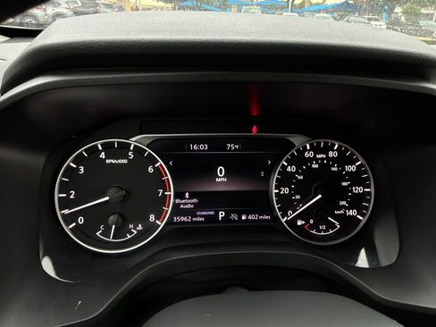 Used 2025 Nissan Rogue SV FWD image 34