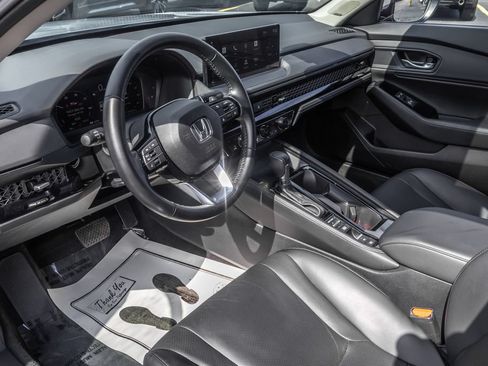 Used 2024 Honda Accord Touring image 14