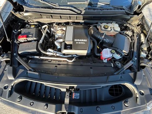 Used 2023 Chevrolet Tahoe High Country image 32