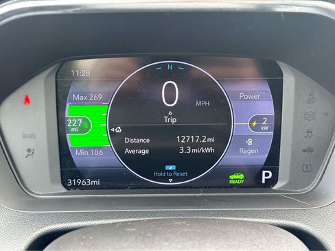 Used 2022 Chevrolet Bolt EUV LT w/ Convenience Package FWD image 13