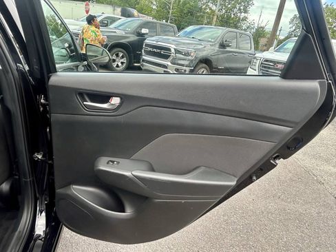 Used 2022 Hyundai Accent SE FWD image 19