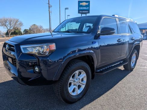 Used 2022 Toyota 4Runner SR5 Premium image 1