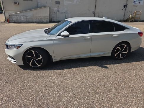 Used 2019 Honda Accord Sport image 6