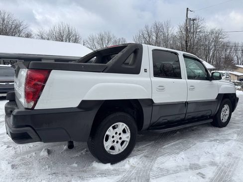 Used 2002 Chevrolet Avalanche 4x4 w/ North Face Edition image 8