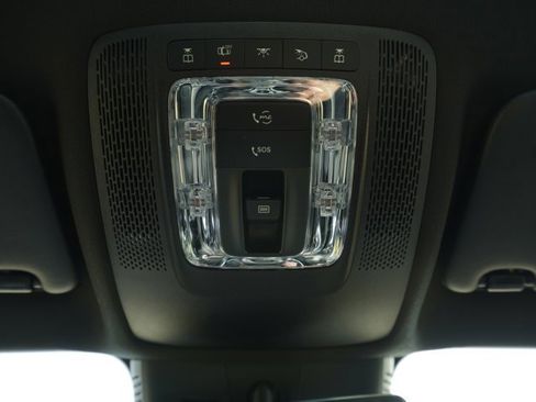 Used 2026 Mercedes-Benz GLB 250 4MATIC image 32