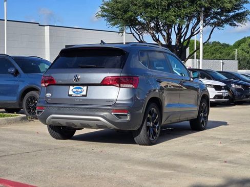 Used 2022 Volkswagen Taos SE AWD/4WD image 8