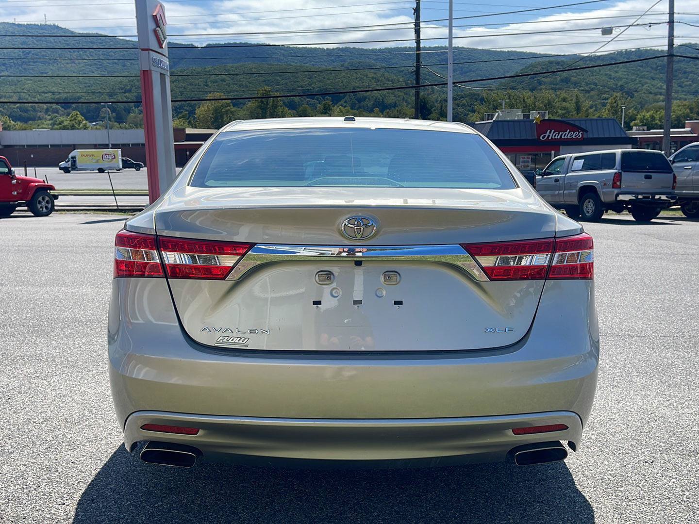 Used 2015 Toyota Avalon XLE Premium FWD image 6