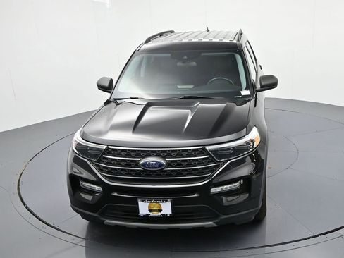Used 2022 Ford Explorer XLT w/ Equipment Group 202A image 16