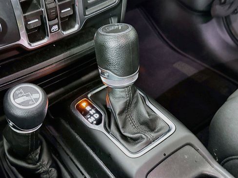 Used 2022 Jeep Gladiator Sport AWD/4WD image 20