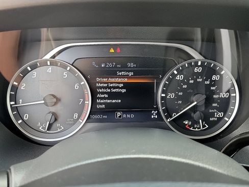 Used 2024 Nissan Titan SV w/ SV Convenience Package AWD/4WD image 19