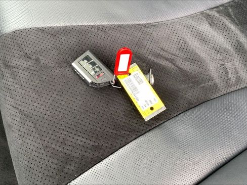 Used 2024 Acura MDX A-Spec image 15