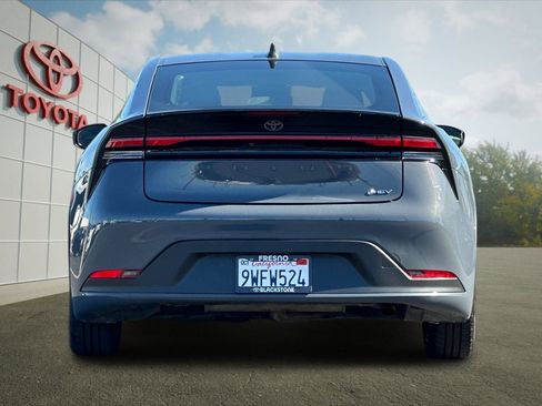 Certified 2024 Toyota Prius LE FWD image 4