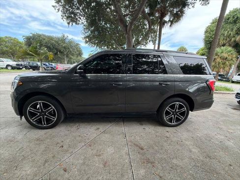 Used 2021 Ford Expedition Limited RWD image 11