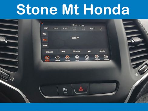 Used 2019 Jeep Cherokee Latitude Plus image 27