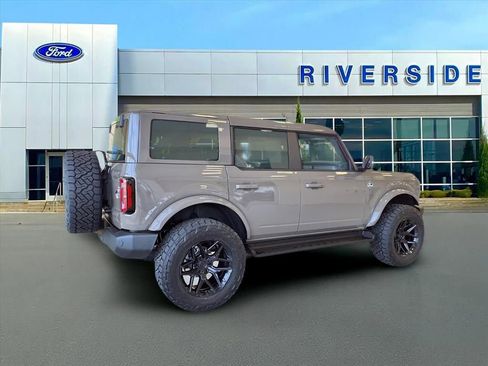 New 2025 Ford Bronco Outer Banks image 4