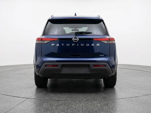 Used 2025 Nissan Pathfinder SV FWD image 7
