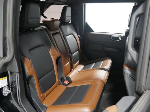 Certified 2024 Ford Bronco Outer Banks image 16