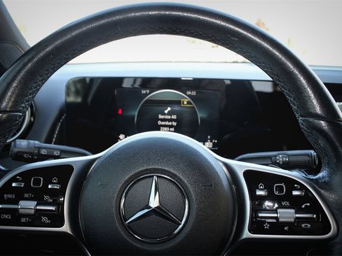 Used 2020 Mercedes-Benz GLB 250 image 25