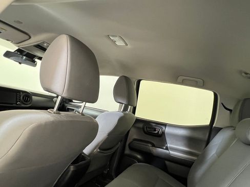 Used 2021 Toyota Tacoma SR w/ SR Convenience Package image 31