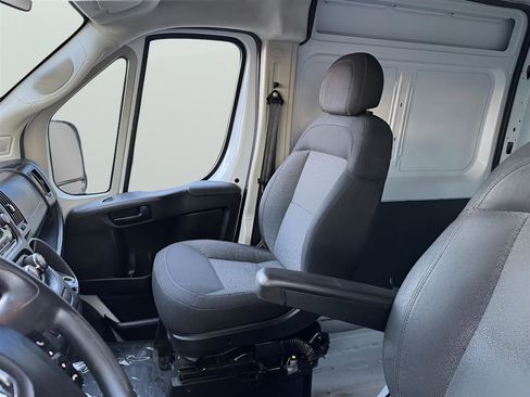 Used 2021 RAM ProMaster 2500 image 12