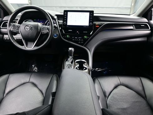 Used 2024 Toyota Camry XLE image 17