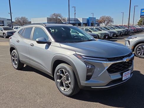 New 2026 Chevrolet Trax LT w/ LT Convenience Package image 5