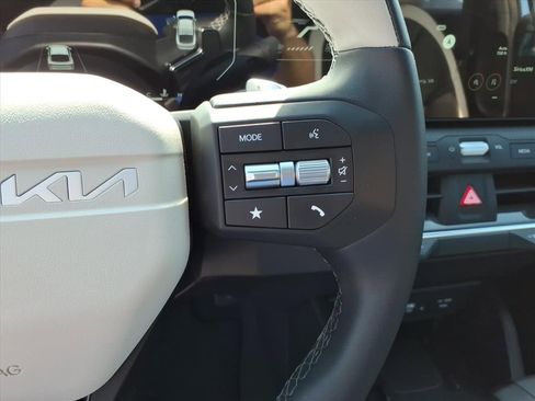 New 2025 Kia K4 GT-Line w/ GT-Line Premium Package image 21