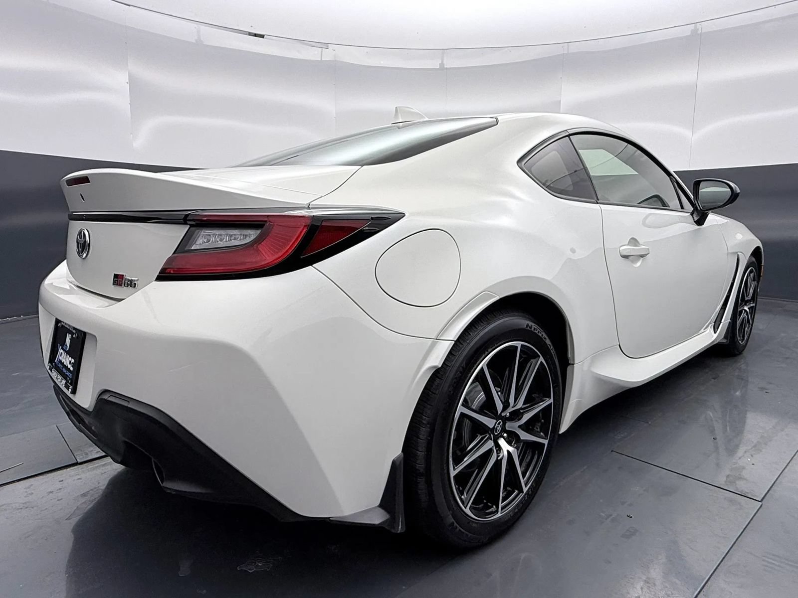Used 2023 Toyota GR86 RWD image 7