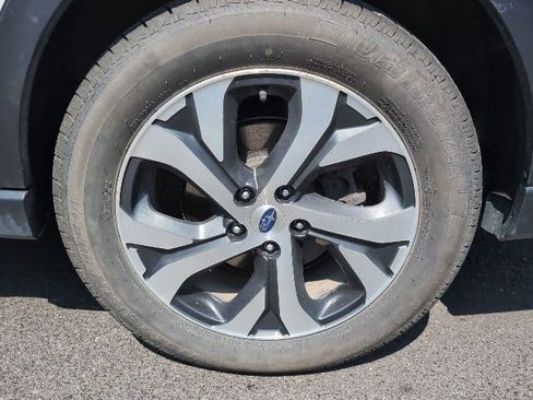 Used 2022 Subaru Outback Touring AWD/4WD image 11