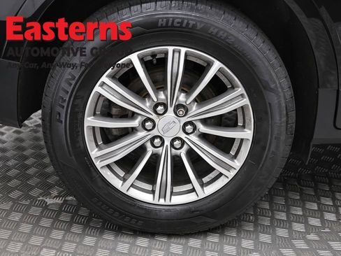 Used 2019 Cadillac XT5 Luxury image 32