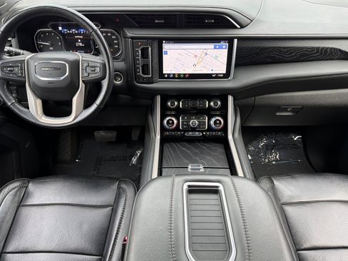 Used 2021 GMC Yukon Denali w/ LPO, Illumination Package image 10