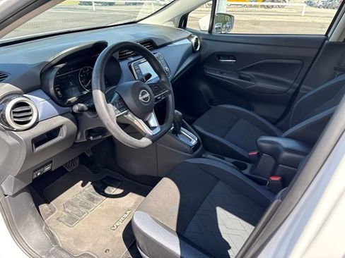 Used 2024 Nissan Versa SV FWD image 8
