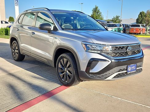Certified 2024 Volkswagen Taos S image 4