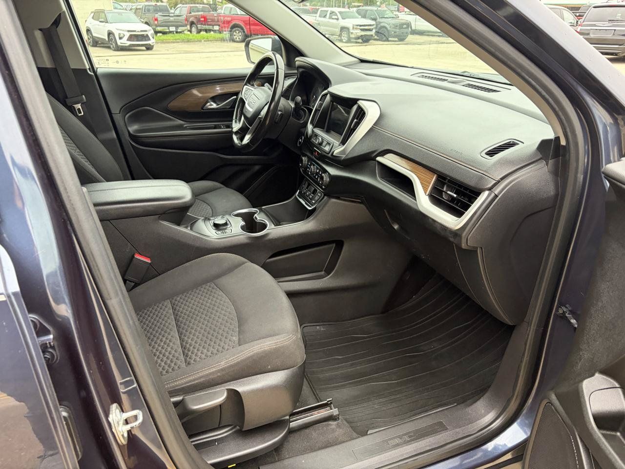 Used 2018 GMC Terrain SLE w/ Driver Convenience Package FWD image 9