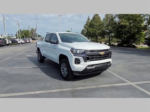 Used 2024 Chevrolet Colorado LT w/ LT Convenience Package image 35