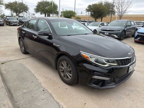 Used 2020 Kia Optima LX image 3