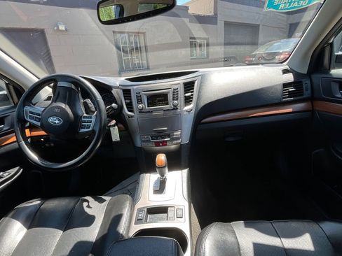 Used 2014 Subaru Outback 2.5i Limited w/ Moonroof Package AWD/4WD image 17