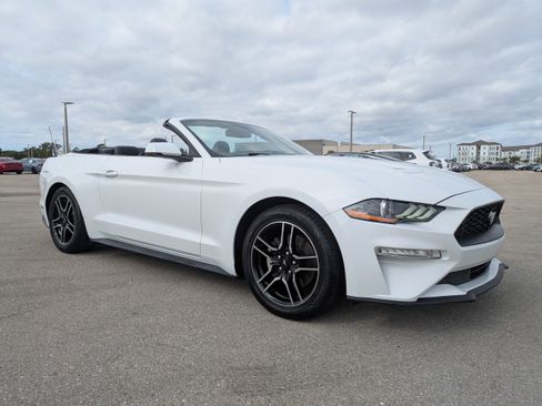Used 2020 Ford Mustang Premium image 2