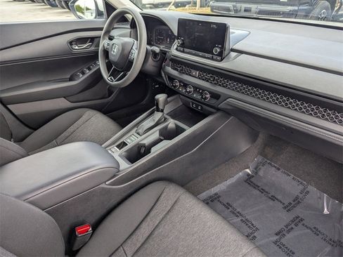 Used 2023 Honda Accord LX image 9