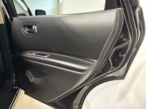 Used 2013 Nissan Rogue SL AWD/4WD image 31