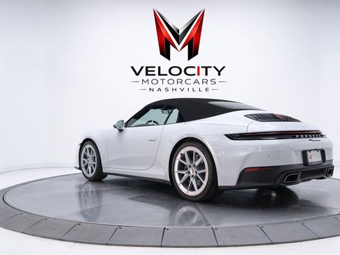 Used 2025 Porsche 911 Carrera w/ Premium Package image 8