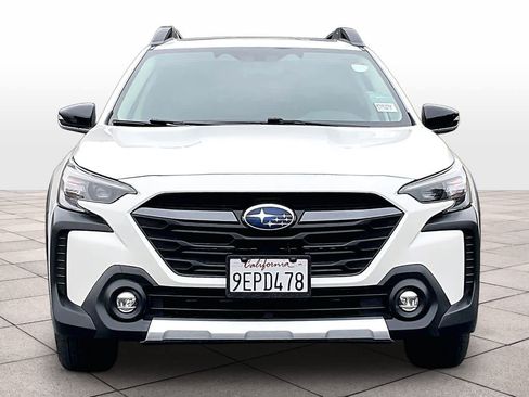 Used 2023 Subaru Outback Limited image 3