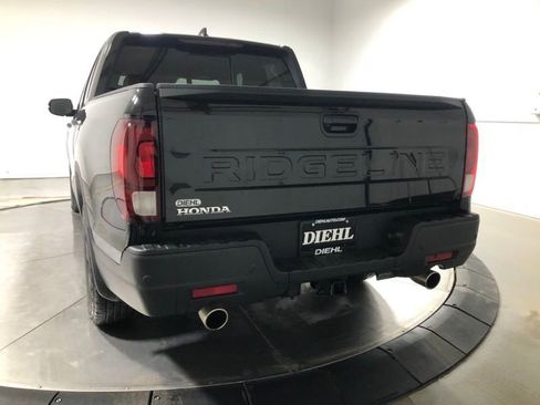 Used 2024 Honda Ridgeline Black Edition image 5