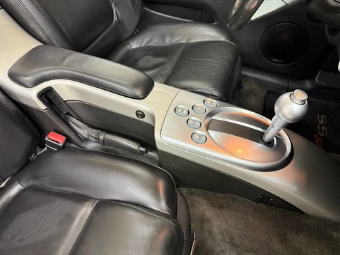 Used 2004 Chevrolet SSR w/ Preferred Equipment Group image 29